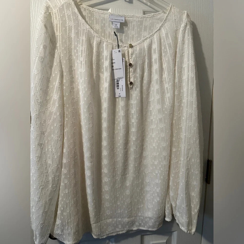 NWT Liz Claiborne 2XL MSRP $54 Metallic Silver Threads With Cami Underneath